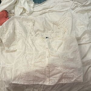 Gap white eyelet puff sleeve top